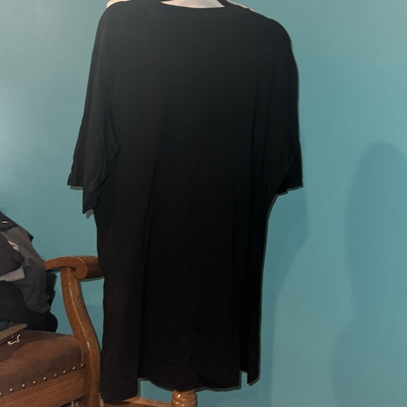 Tee - Picture 2 of 5